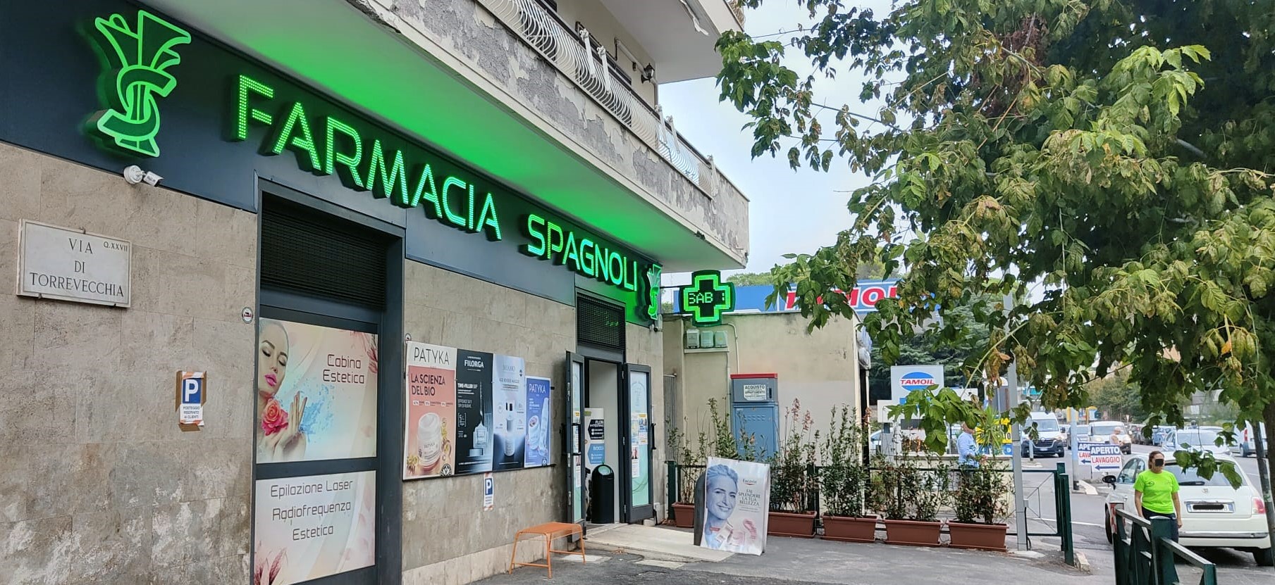 Immagine di copertina della pagina La Farmacia